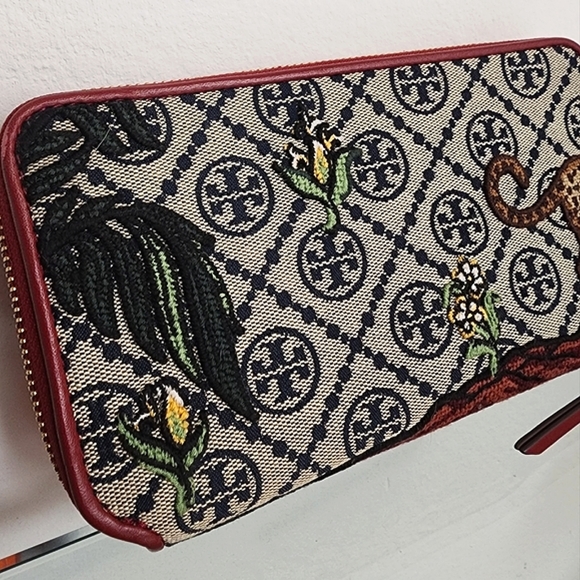 Tory Burch T Monogram Jacquard Embroidered Continental Wallet - Picture 6 of 15